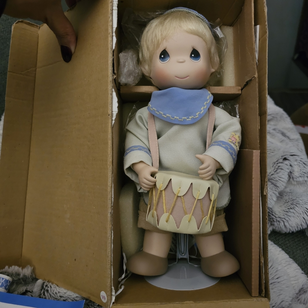 [Precious Moments] Drummer Boy 12" Doll  "Come Let Us Adore Him" Collection - Picture 3 of 8